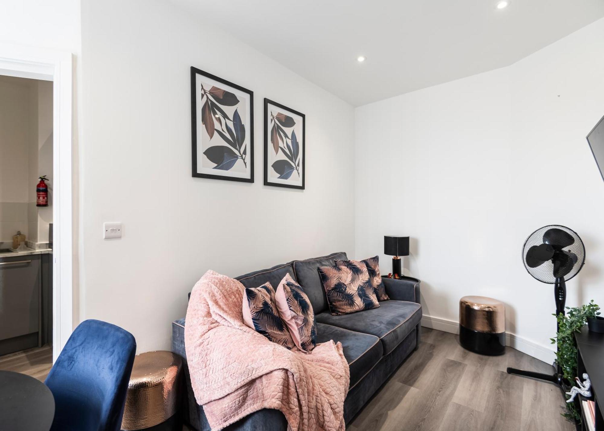 Cozy Vibes Refined 2Br Flat Apartman Bury Kültér fotó