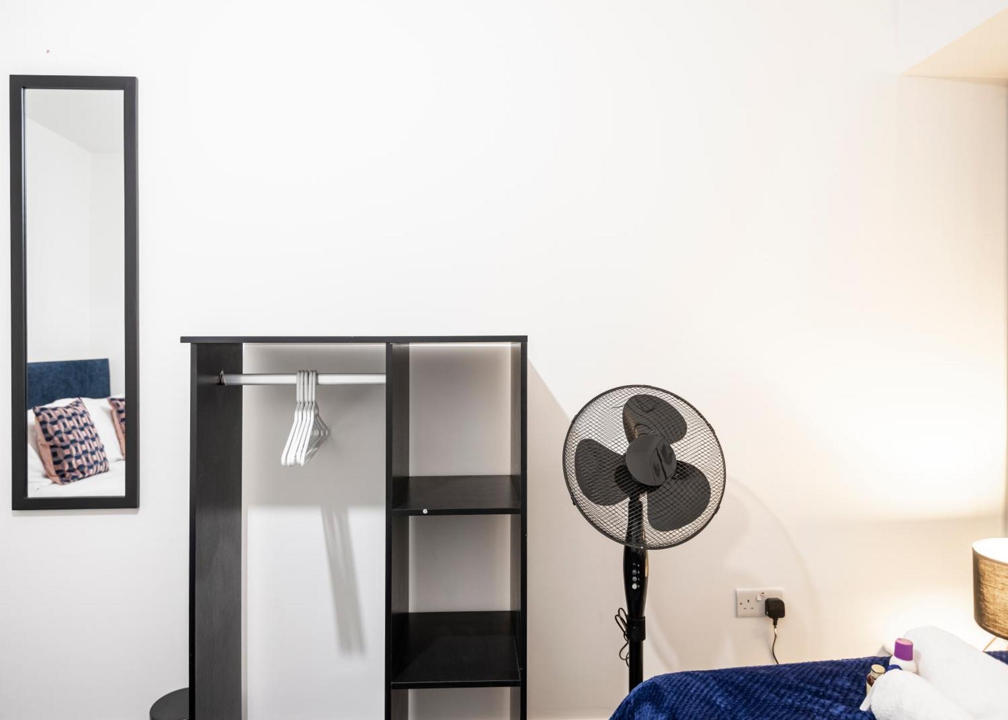 Cozy Vibes Refined 2Br Flat Apartman Bury Kültér fotó
